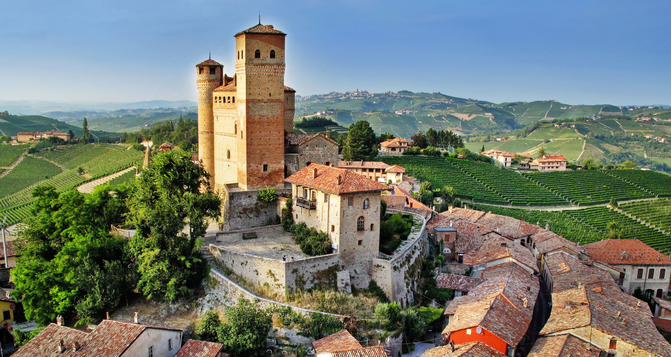 Hilltop castle in Alba
