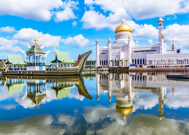 road-cycling-holiday-mosque-long-haul-borneo-saddle-skedaddle.jpg