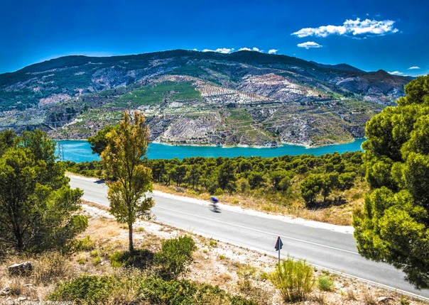 stunning-limestone-mountains-andalucia-road-cycling.jpg