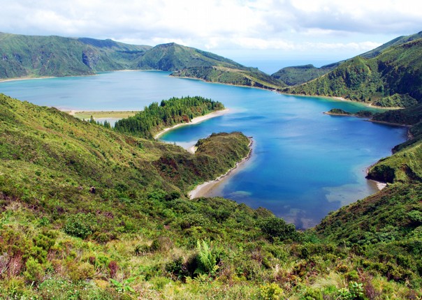 islands-and-volcanoes-self-guided-cycling-holiday.jpg