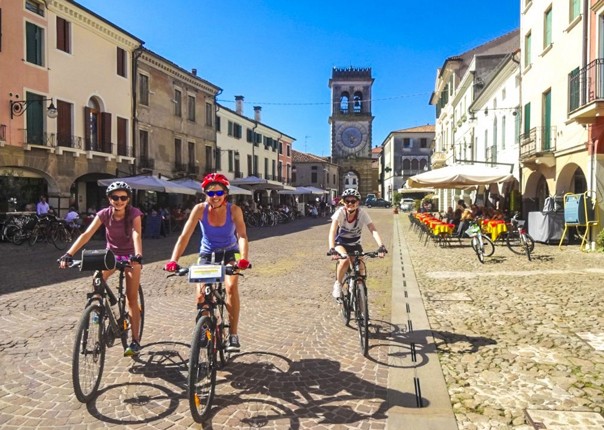 happy-cycling-fun-self-guided-traditional-italian-city.jpg