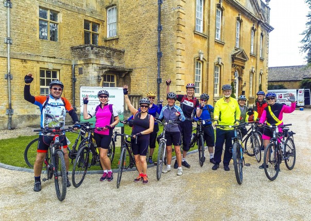 guided-uk-4-day-cycling-group-holiday-solo-traveller-happy-time.jpg