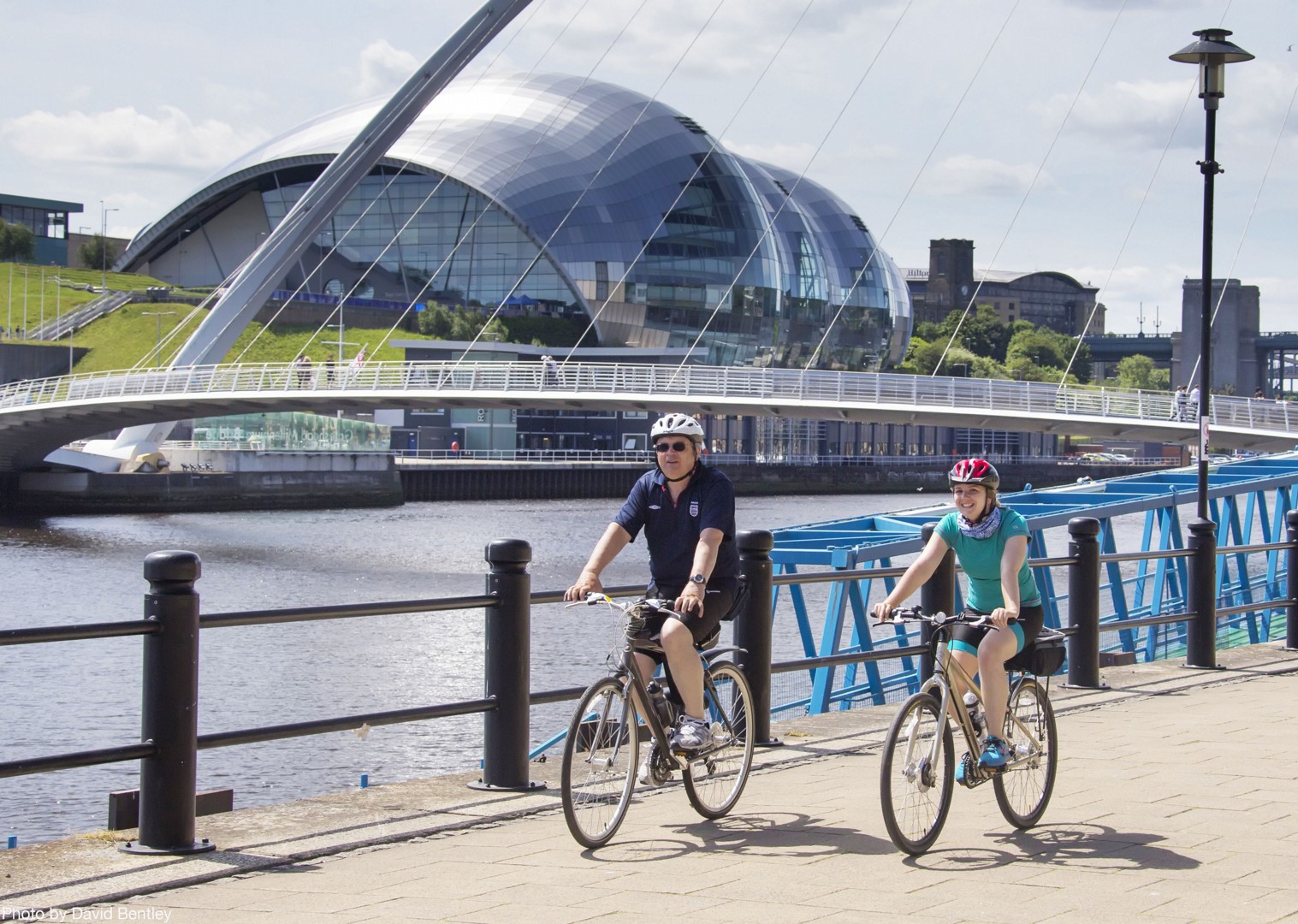 hadrian's wall cycle holidays