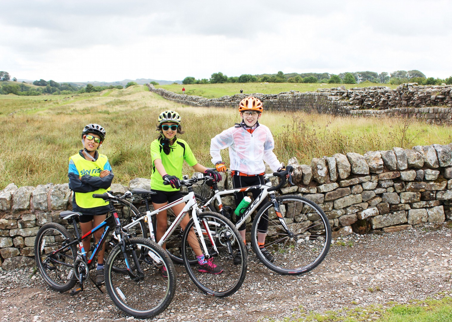 hadrian's wall cycle holidays