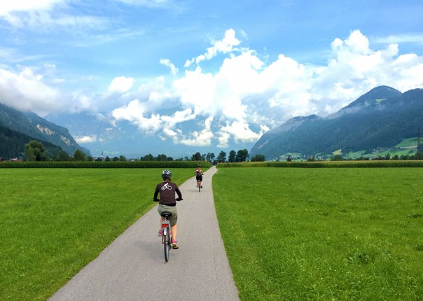 flat-cycling-family-holiday-austria.jpg