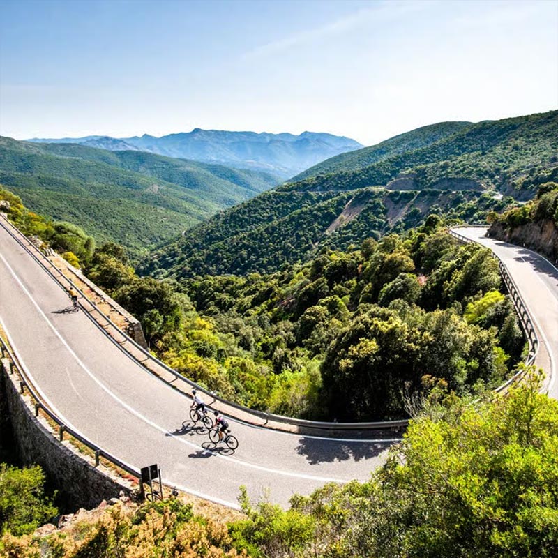 Smooth roads for cycling in Italy