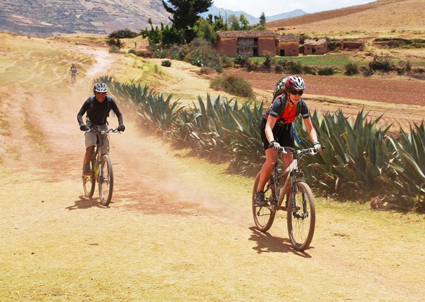 sacred-valley-of-the-inca-by-bike-guided-mountain-bike-holiday-in-peru.jpg