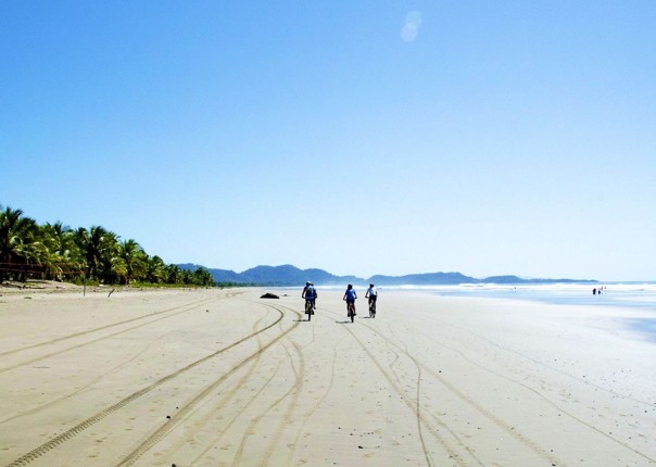 Costa Rica - Volcanes y Playas - Cycling Holiday Image
