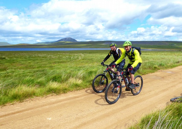 flat-lakeside-terrain-explorer-cycling-trip-in-outer-hebrides-scotland.jpg