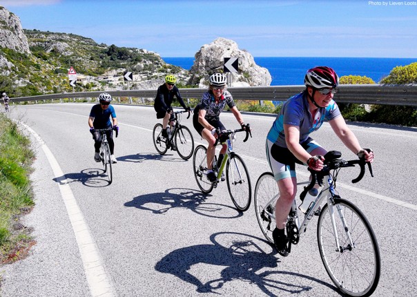 group-cycling-holiday-puglia-italy.jpg