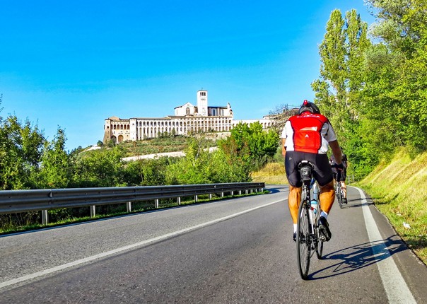 saddle-skedaddle-guided-road-cycling-ride-up-to-assisi-holiday.jpg