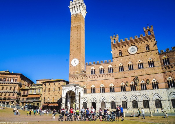 siena-famous-town-italy-cycling-tour-skedaddle.jpg