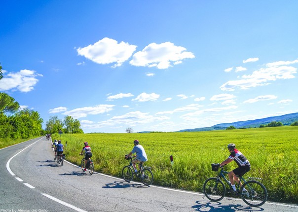 sunny-days-beautiful-region-italy-nature-cycle-guided-holiday.jpg